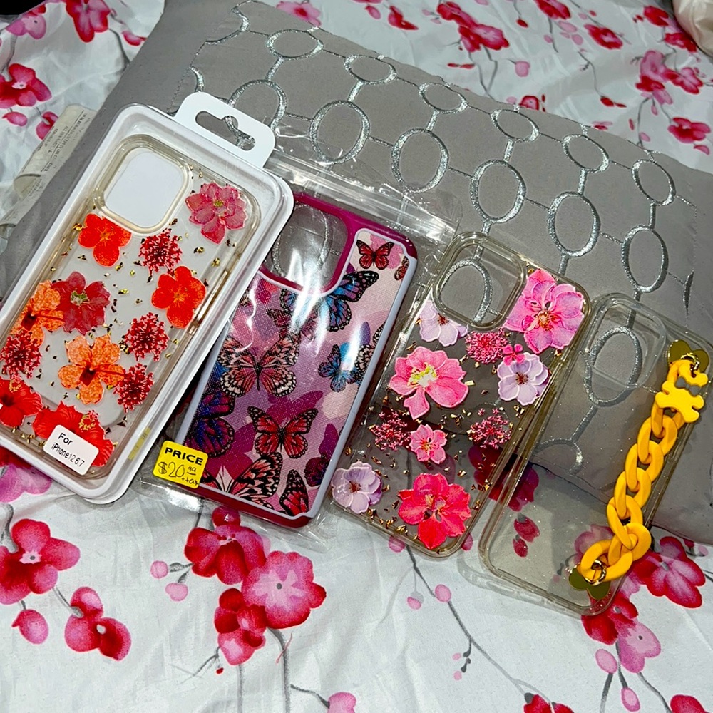 🌼🦋🌺BUNDLE IPHONE CASES🌼🦋🌺